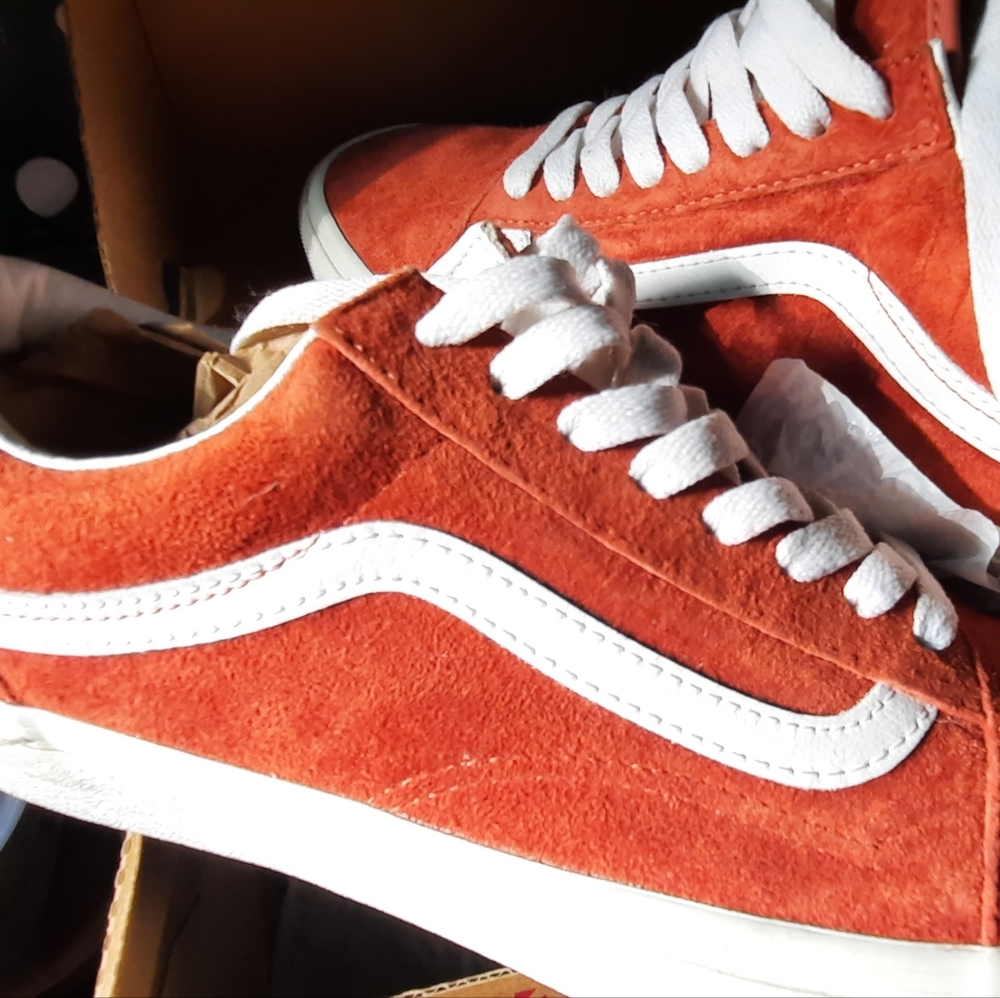 VANS Old Skool Suede Skate Sneakers burnt orange Men 9, Women 10.5 New In Box!